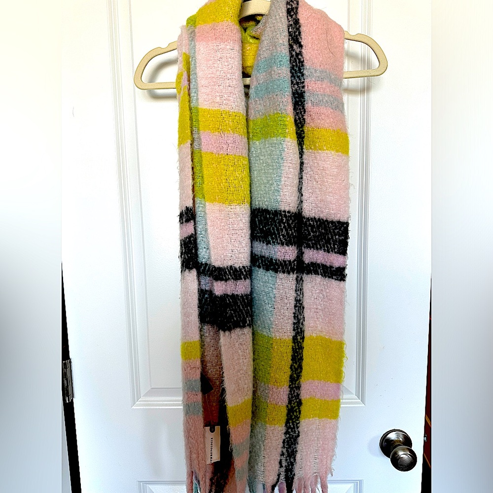 Anthropologie Delaney Plaid Fringe Blanket Scarf NWT